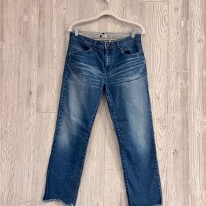 Women’s Roxy Straight Cut Jeans Size 28, inseam 26” crop style